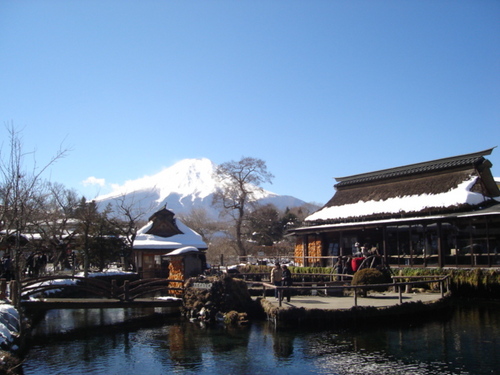 富士五湖温泉　鐘山苑の周辺観光　忍野八海
