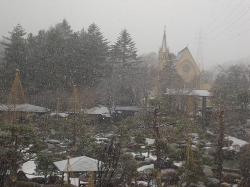 河口湖周辺　温泉宿　　雪が降りました