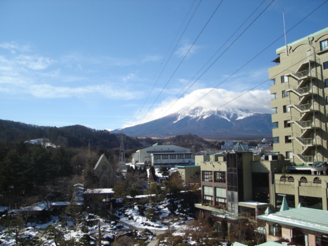 山梨県　温泉旅館　本日の河口湖周辺はポカポカです。