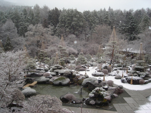 河口湖周辺　温泉宿　また雪が・・・