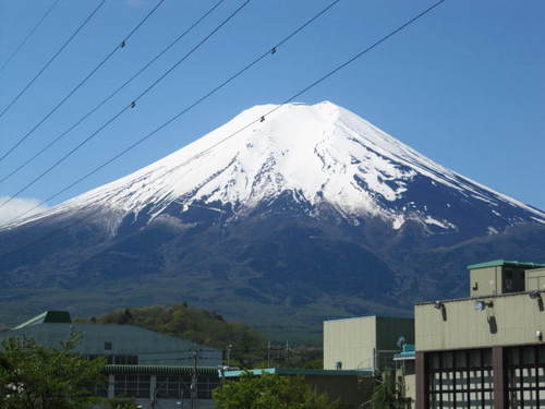 河口湖周辺　温泉宿「本日の富士山は最高です！！」