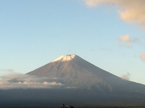 富士山の見える温泉旅館｜秋の庭園。紅葉は？