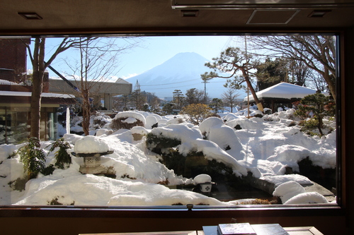 富士山温泉ホテル鐘山苑：庭園