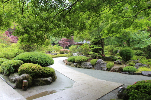 富士山温泉ホテル鐘山苑：庭園