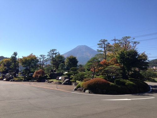 富士山温泉ホテル鐘山苑：庭園・紅葉