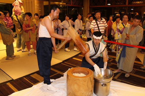 お月見餅つき大会　十五夜　十三夜