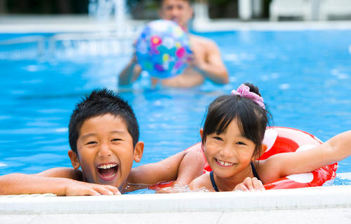 鐘山苑夏祭り　8月25日(土)まで開催中　※プールは８月３１日午前中迄