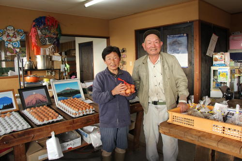 うらろじ探訪51本目「忍野村 たまご屋田辺鶏園」