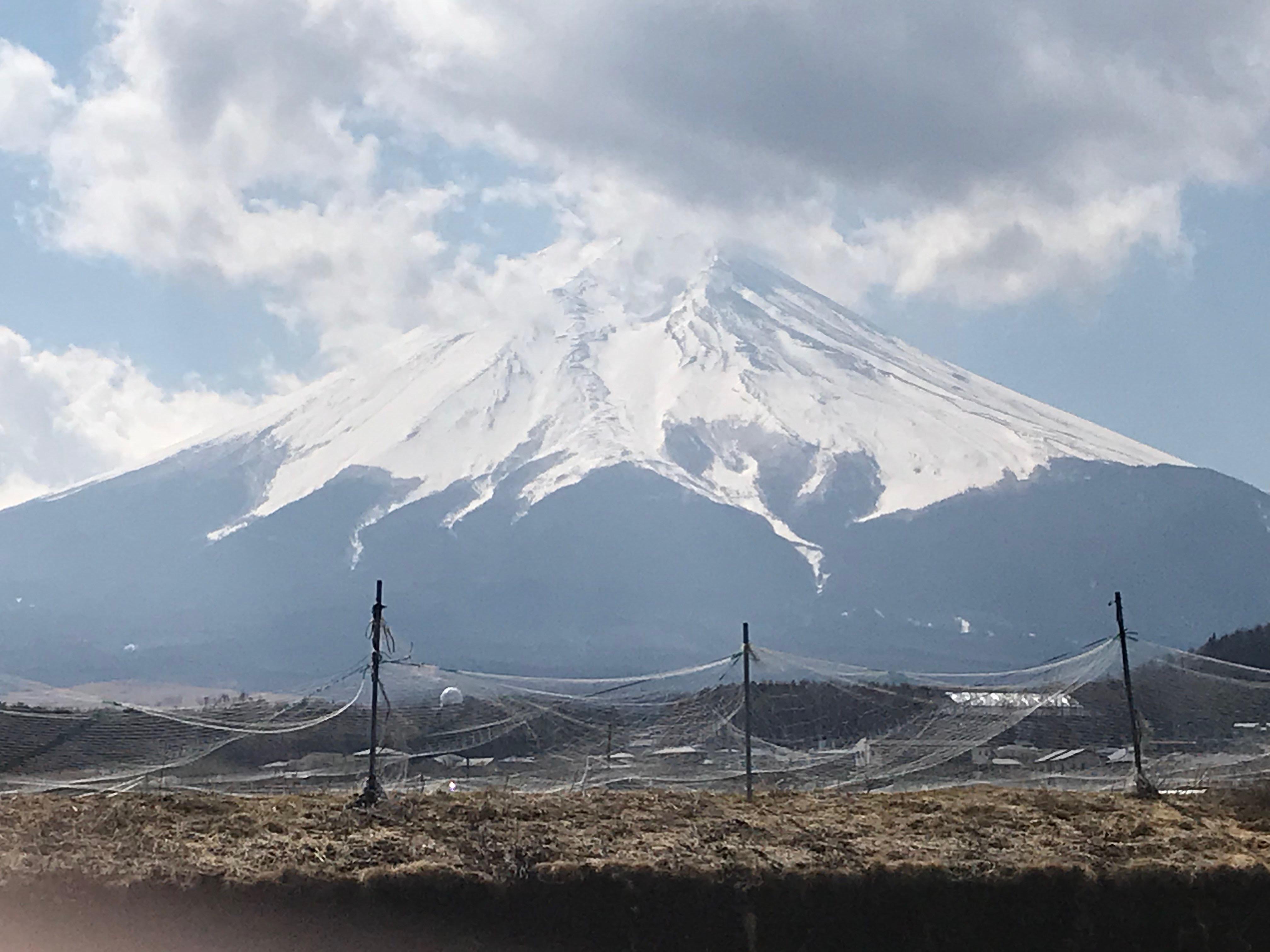 今日も見えてます スタッフブログ ふじさん日和 富士山の見える温泉旅館 富士山温泉ホテル鐘山苑公式hp